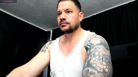 MuscleMonster31 online show from October 21, 2025, 11:55 am