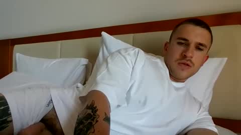 muscleshow00 online show from February 21, 2026, 1:39 am