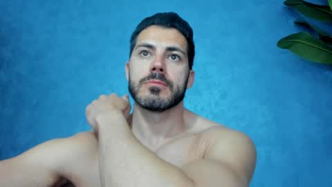 muscularmaster onlyfans online show from April 28, 2026, 11:43 pm