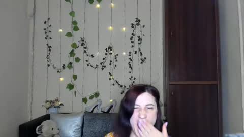 Jeneva online show from April 28, 2026, 6:35 pm