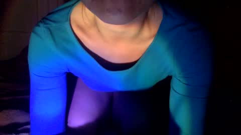 Snapshot of muse_online chatting on December 8, 2024, 5:55 pm Muse Ali online show from December 8, 2024, 5:55 pm