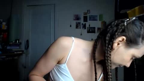 Snapshot of muse_online chatting on December 19, 2024, 6:12 pm Muse Ali online show from December 19, 2024, 6:12 pm