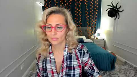 Diana online show from November 7, 2025, 11:32 am