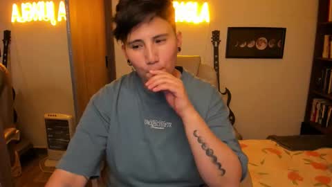 VALENTINA Luna  online show from October 18, 2025, 2:03 am