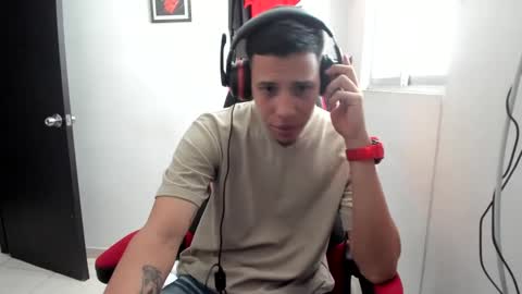 Snapshot of mustafa_hot01 chatting on February 22, 2025, 1:35 pm Mustafa online show from February 22, 2025, 1:35 pm