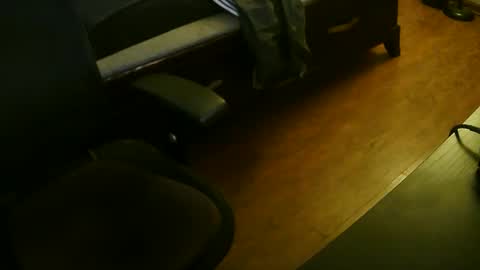 Snapshot of mustenjoyhead79 chatting on October 27, 2025, 9:52 pm mustenjoyhead79 online show from October 27, 2025, 9:52 pm