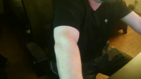 mustenjoyhead79 online show from November 23, 2025, 7:46 pm