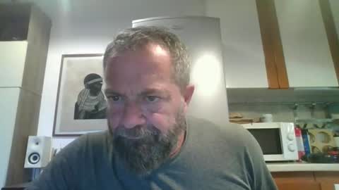 Snapshot of muzungu5 chatting on November 4, 2025, 2:16 pm muzungu5 online show from November 4, 2025, 2:16 pm