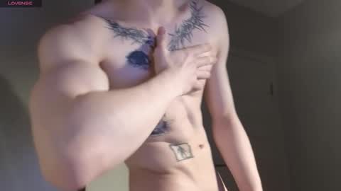 1x1 online show from October 26, 2025, 6:47 pm