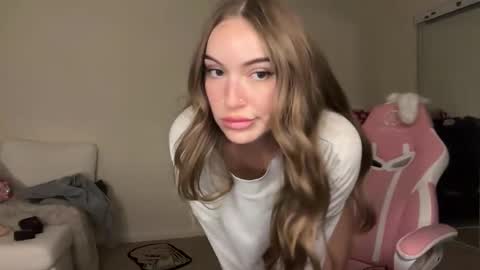 Snapshot of mxrissaof3 chatting on November 10, 2025, 8:13 am mxrissaof3 online show from November 10, 2025, 8:13 am