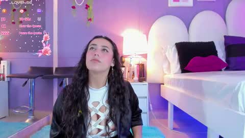 my_aleja_ online show from October 15, 2025, 1:33 pm