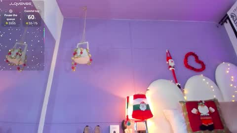 my_aleja_ online show from December 18, 2025, 1:39 pm