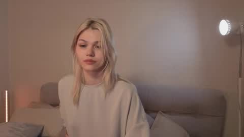 April online show from March 18, 2026, 4:54 pm