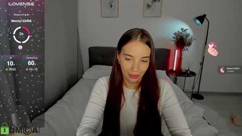 Snapshot of my_coco chatting on December 7, 2024, 1:58 am katie online show from December 7, 2024, 1:58 am