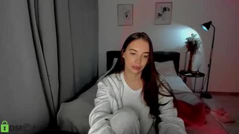 Snapshot of my_coco chatting on December 14, 2024, 8:18 pm katie online show from December 14, 2024, 8:18 pm