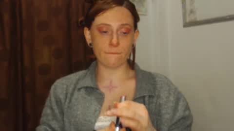 Snapshot of my_kind_of_love chatting on October 22, 2025, 6:35 am     sara      i know you love me xoxox     online show from October 22, 2025, 6:35 am