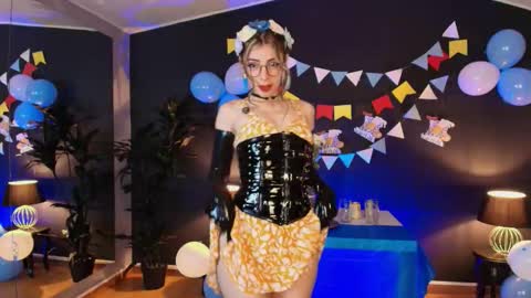 Maite online show from September 27, 2025, 12:43 pm