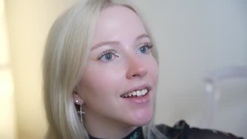 STELLA  Im here today online show from December 10, 2024, 4:38 pm