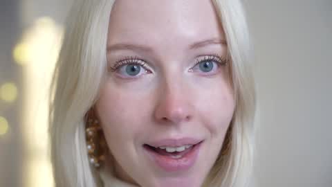 STELLA  Im here today online show from December 12, 2024, 3:37 pm