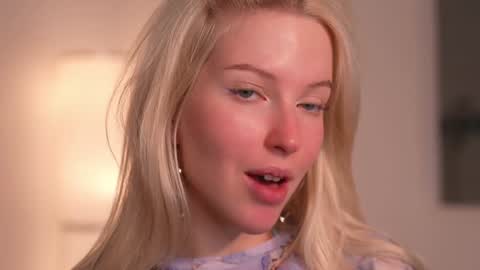 STELLA  Im here today online show from January 20, 2025, 4:34 pm
