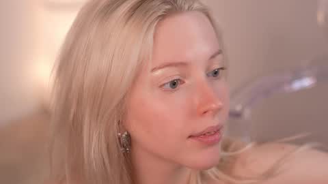 STELLA  Im here today online show from February 10, 2025, 6:56 pm