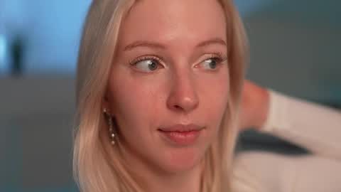 STELLA  Im here today online show from February 19, 2025, 1:39 pm