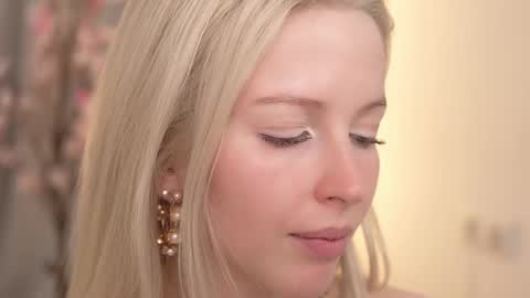 STELLA  Im here today online show from March 9, 2025, 7:37 pm