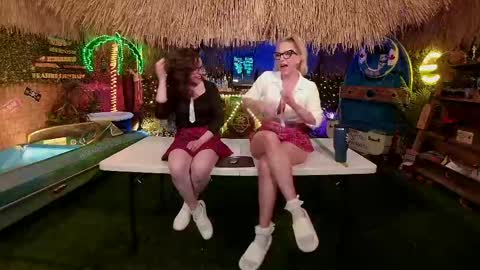 Snapshot of mya_milfshake chatting on May 8, 2026, 4:29 am Mya online show from May 8, 2026, 4:29 am