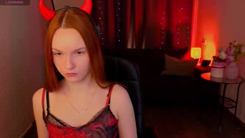 Mia online show from February 4, 2026, 10:04 pm