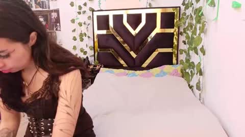 Snapshot of myagosling13 chatting on September 28, 2025, 5:29 pm miagosling NTMU Dont forget follow me online show from September 28, 2025, 5:29 pm