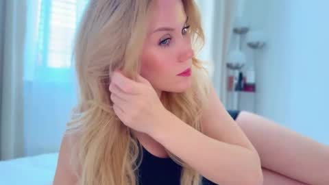 Mya-be Yours P online show from September 25, 2025, 4:00 pm