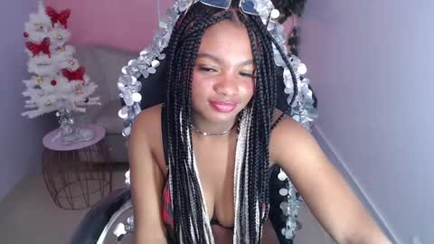 mychell_ch online show from December 14, 2024, 2:21 pm