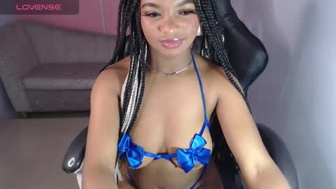 mychell_ch online show from February 12, 2025, 7:44 am