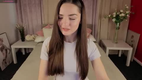 Snapshot of myellaluvs chatting on November 4, 2025, 3:00 pm Ella online show from November 4, 2025, 3:00 pm