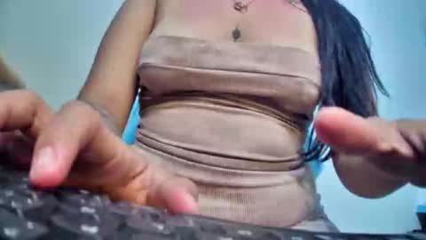 Snapshot of myhoney_hot chatting on February 16, 2026, 2:40 am myhoney_hot online show from February 16, 2026, 2:40 am