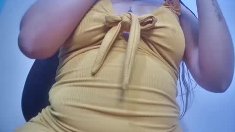 Snapshot of myhoney_hot chatting on April 1, 2026, 11:55 am myhoney_hot online show from April 1, 2026, 11:55 am