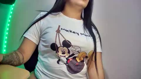 Snapshot of myhoney_hot chatting on April 19, 2026, 6:32 pm myhoney_hot online show from April 19, 2026, 6:32 pm