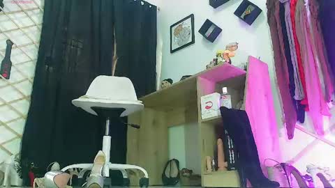 myla sarah1 online show from April 30, 2026, 8:57 pm
