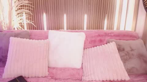 Myla  online show from September 27, 2025, 4:17 am