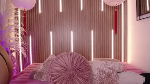 Snapshot of myladreams_ chatting on March 24, 2026, 3:33 am Myla online show from March 24, 2026, 3:33 am