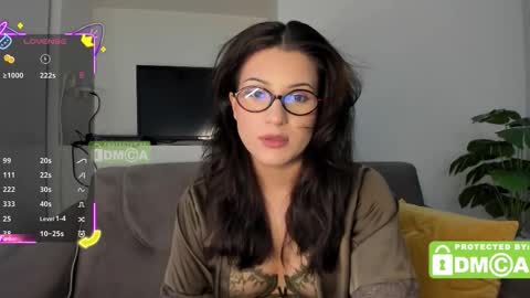 Snapshot of mymelisa chatting on October 7, 2025, 8:00 am hey its Mel online show from October 7, 2025, 8:00 am