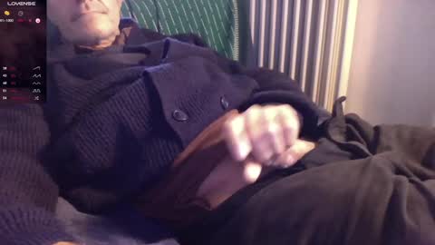 Bi sexy guy lovense hush is on private is open or password show tip if you like. online show from December 12, 2024, 2:44 pm