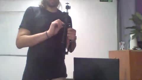 David Leon online show from June 30, 2026, 11:33 am