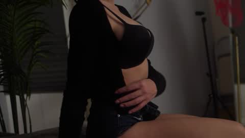 Snapshot of mypassion_ chatting on March 4, 2026, 3:40 pm mypassion_ online show from March 4, 2026, 3:40 pm