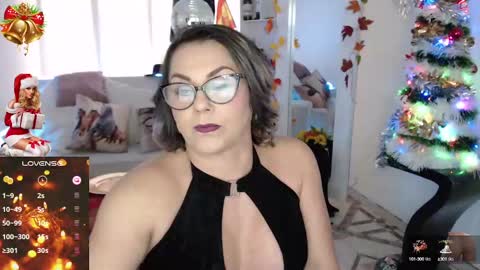 Myrna Sessions online show from December 22, 2024, 10:25 pm