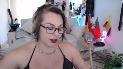 Myrna Sessions online show from January 30, 2025, 7:04 pm