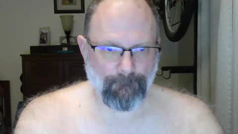 Just hanging out - No pressure online show from April 28, 2026, 6:07 am