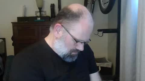 Just hanging out - No pressure online show from May 7, 2026, 2:17 am