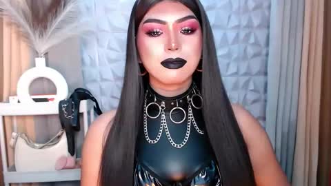 Snapshot of mysterious_diva chatting on October 25, 2025, 11:32 pm SUPPORT GODDESS TRISHA  AND DONT FORGET TO FOLLOW ME online show from October 25, 2025, 11:32 pm