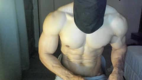 Snapshot of mysterious_muscles chatting on April 13, 2026, 11:32 pm mysterious_muscles online show from April 13, 2026, 11:32 pm